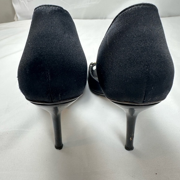 Gucci 🔥🔥 Black Women's Shoes with Gold Accents Size 9 1/2 - Picture 7 of 12